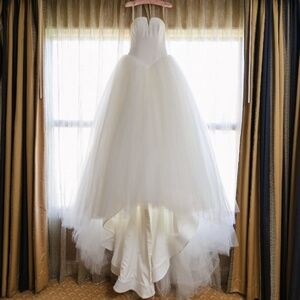 Vera Wang Fernanda Wedding Gown In Pristine Condition